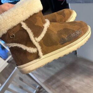Bape x  UGG collab
Women’s size 9